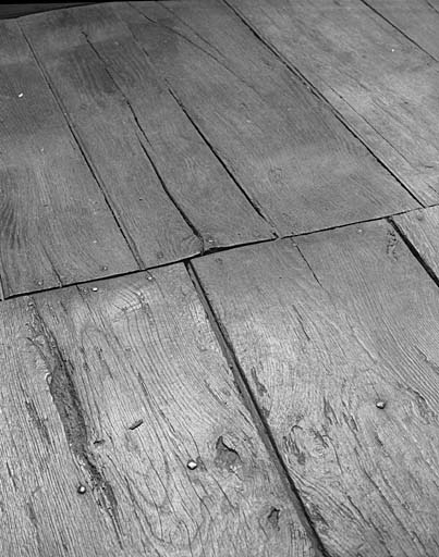Logis, deuxième étage, détail du parquet.