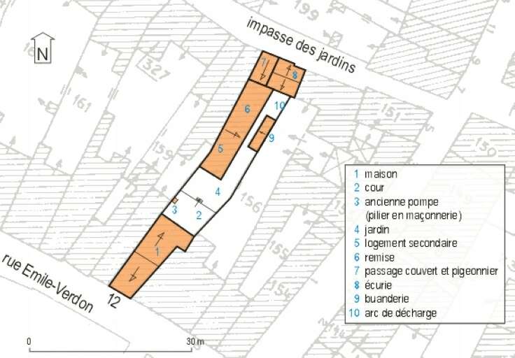 Plan masse, plan schématique des toitures.