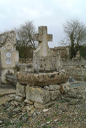 Croix de cimetière