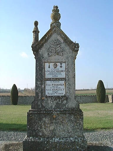 Tombeau d'Emile-Julien Fouchier