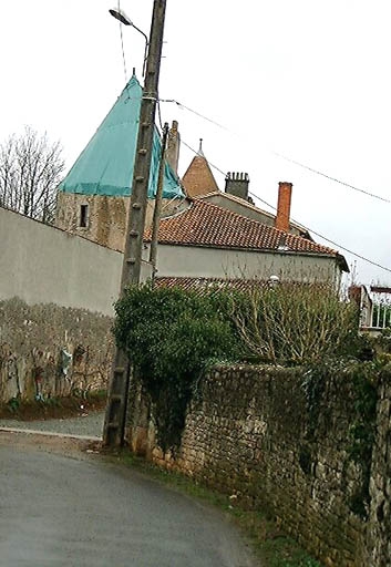 Logis, élévation latérale est.