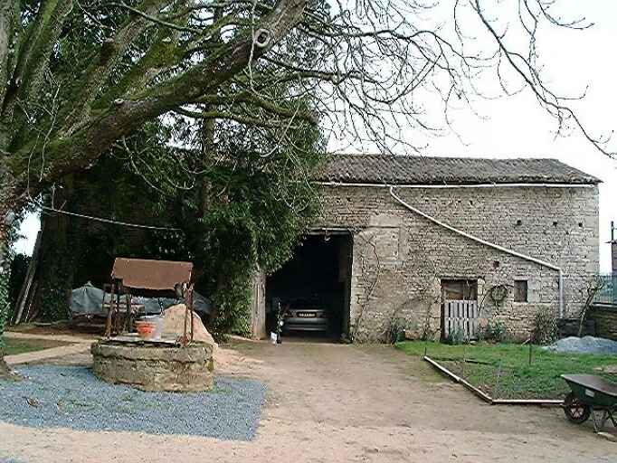 Dépendances, grange antérieure à 1822, élévation antérieure, vue prise du sud-ouest.
