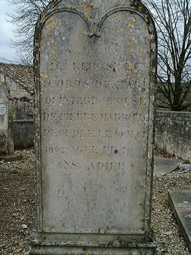 Tombeau de Marie Quintard, détail de la stèle.
