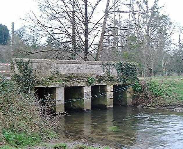 Pont sur la voie communale n° 9 au sud de la Tête-Noire, vue prise du nord.