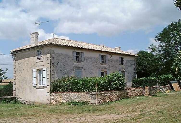 Logis, élévations antérieure et latérale gauche, vue prise du sud.