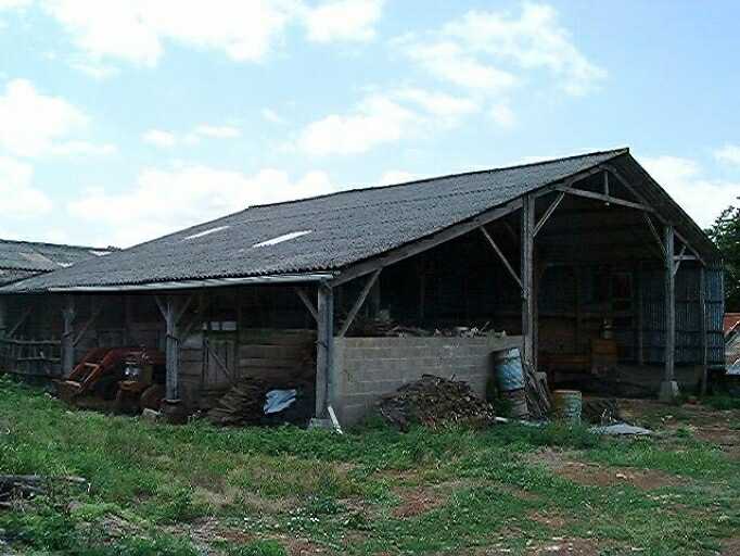 Dépendances, hangar et stabulation adossé à l'ancien hangar, vue prise du nord-est.