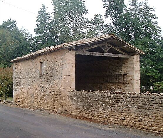 Ferme à Croué de Verrines, dépendances.