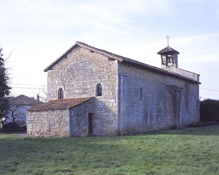 Chevet et élévation latérale droite.