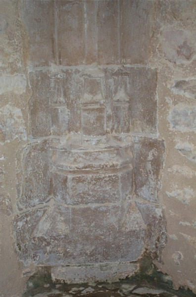 Mouluration de la base d'une ogive de la chapelle latérale sud