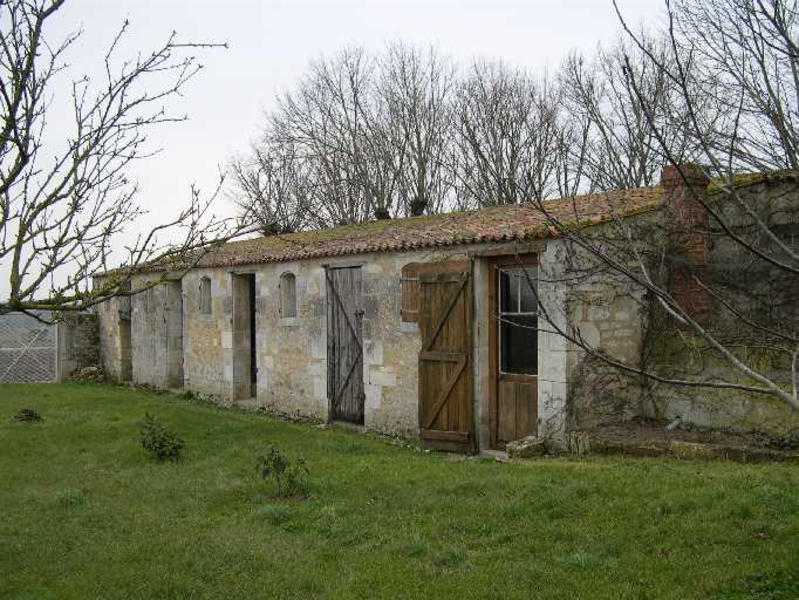 Ecuries, élévation est