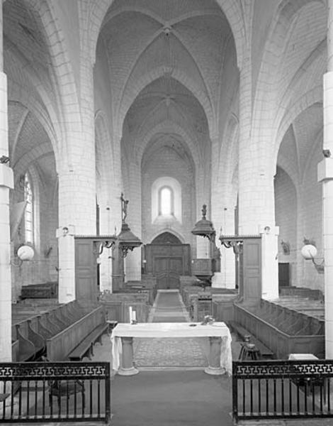 Intérieur vu vers l'entrée