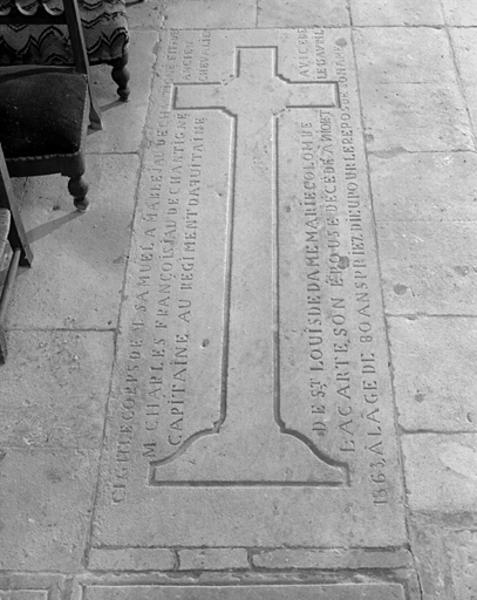 Chapelle, dalle funéraire de Charles-François Jau de Chantigné, décédé en 1863