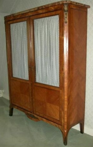 Armoire-bibliothèque