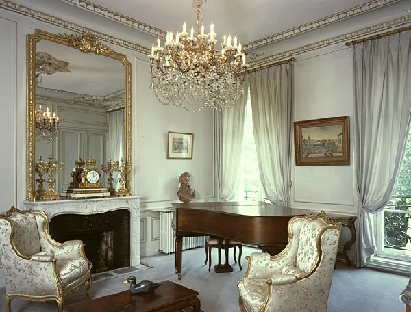 Salon de musique, appartements privés, premier étage.