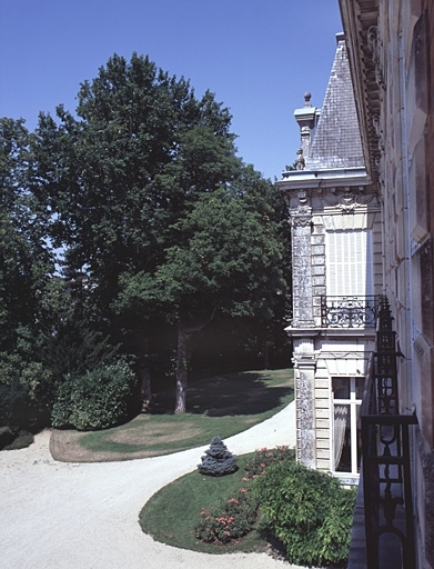 Façade sur jardin.