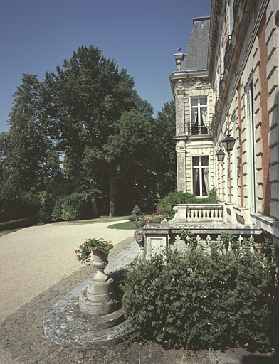 Façade sur jardin.