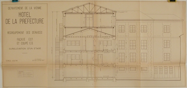 Elévation et coupe, façade est, ancien bâtiment des archives, premier projet de surélévation, mars 1963.