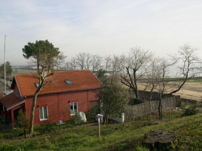 Logement au sud en bordure de la plage, élévation ouest