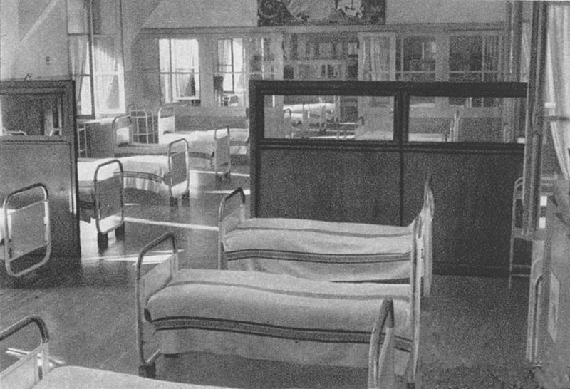 Un dortoir du préventorium.
