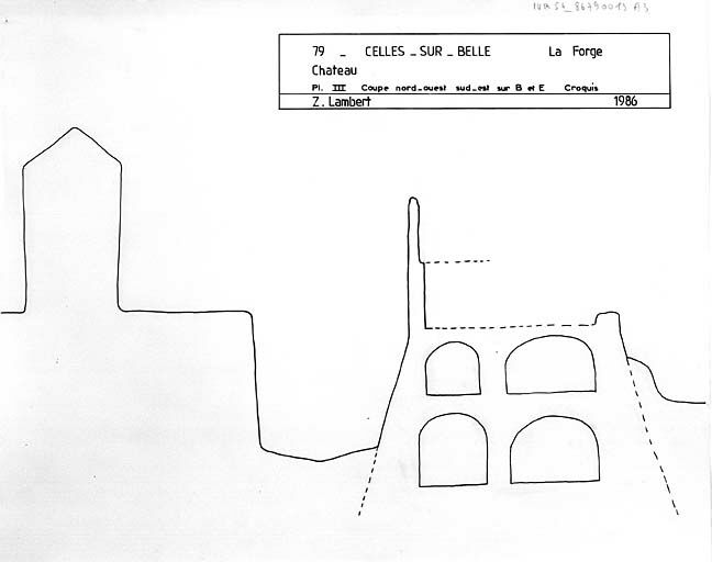 Coupe nord-ouest sud-est sur les bâtiments B et E, croquis.