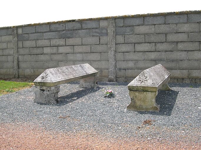 Tombes de l'ancien cimetière transférées dans le nouveau, 1892 et 1907.