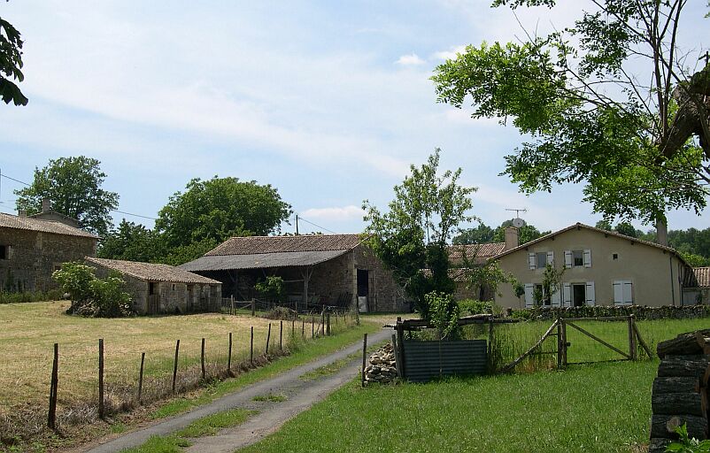 Ferme à Villeneuve, parcelle 1983 A1 150.