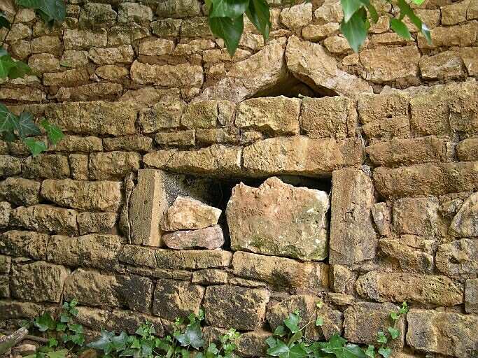 Meurtrière vue de l'intérieur de la tour