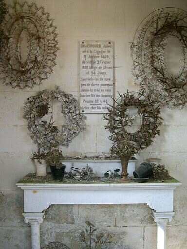 La plaque commémorative en marbre