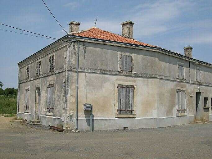 Le logement principal, élévations antérieure et latérale