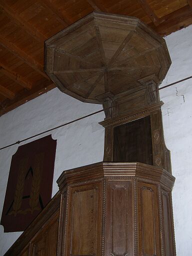 Détail du dorsal et de l'abat-voix.