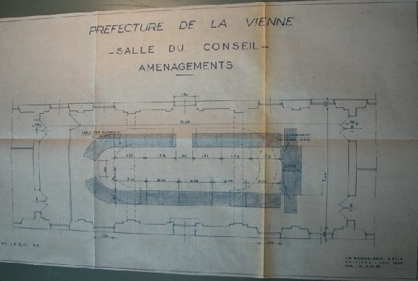 Plan, aménagement de la salle des délibérations, aile nord, vers 1950.