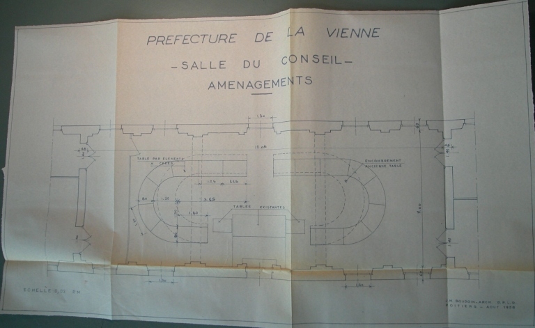 Plan, aménagement de la salle des délibérations, aile nord, vers 1950.