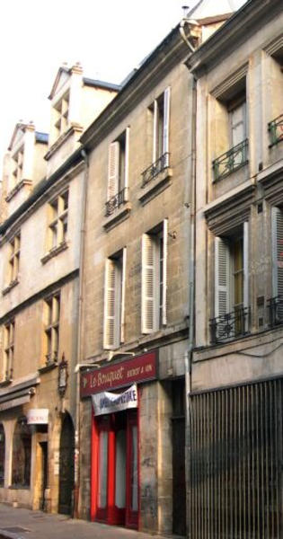 Façade sur la rue