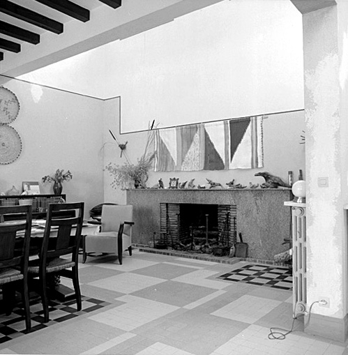 Salon.