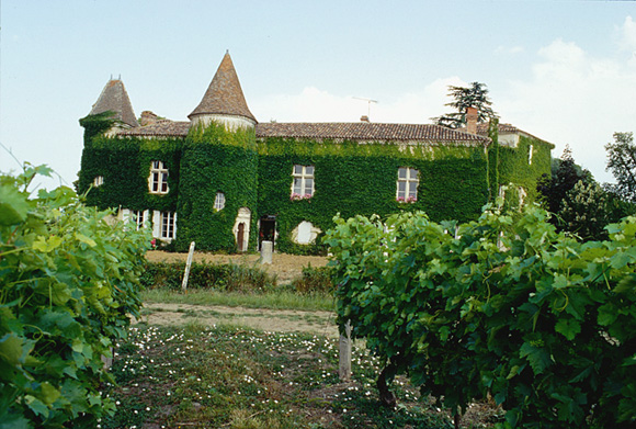 Logis, élévation sud-est.