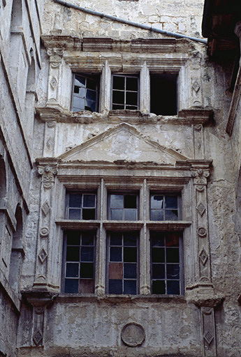 Corps de logis, élévation sur cour.