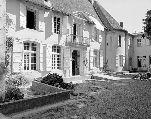 Logis, élévation ouest sur jardin.