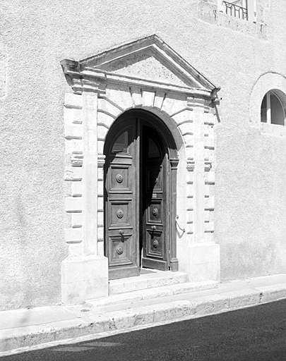 Elévation sur la rue Saint-Claire, 2e porte depuis l'est.