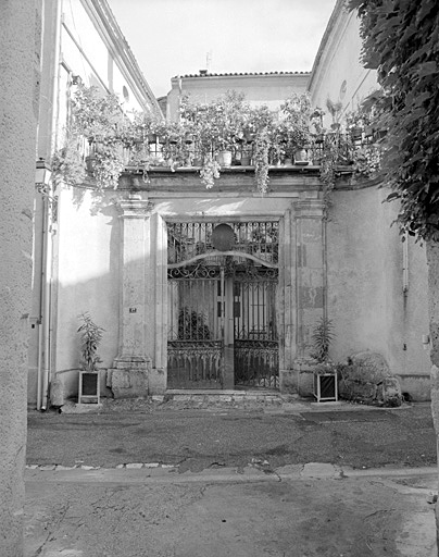 Portail, vue d'ensemble.