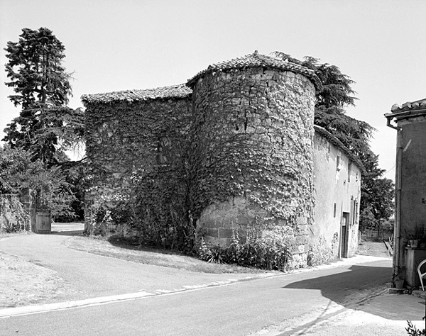 Batiment sud, vue d'ensemble depuis le sud ouest.