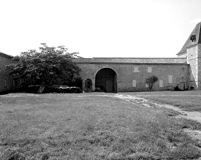 Aile ouest, élévation sur cour.