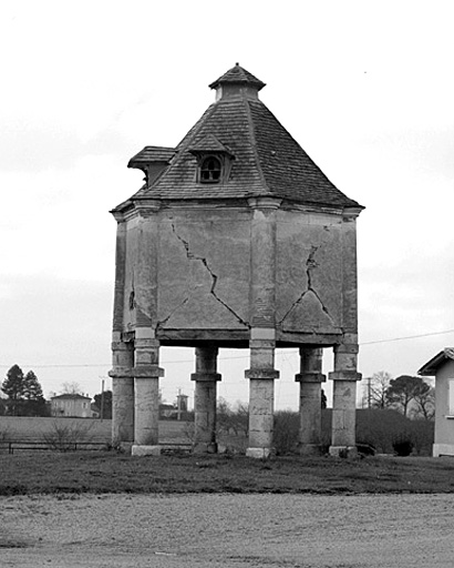 Château dit la Tour de Rance.