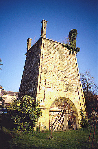 Haut-fourneau depuis le sud-ouest.