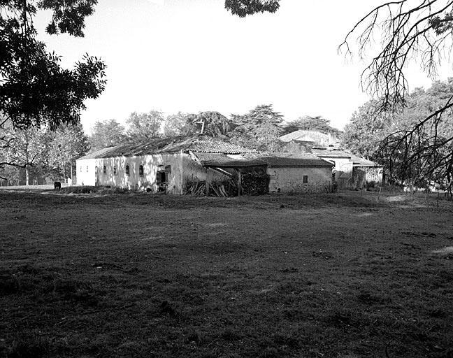 Vue d'ensemble depuis le sud-est.