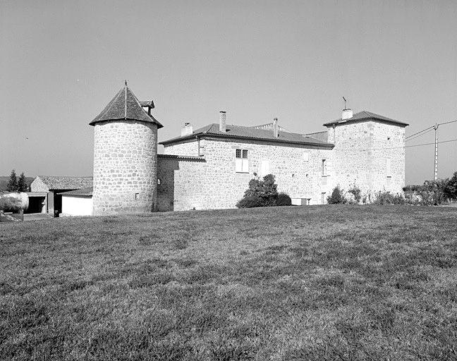 Vue d'ensemble depuis le sud-est.