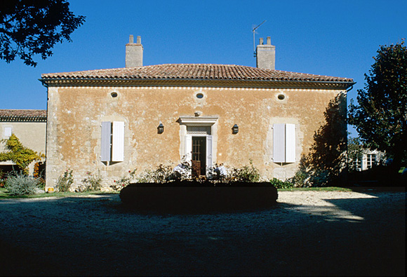 Ferme du 19e siècle, dite le Grand Mayne : logis, élévation sud sur cour.