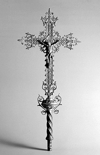 Croix de procession (n° 2).