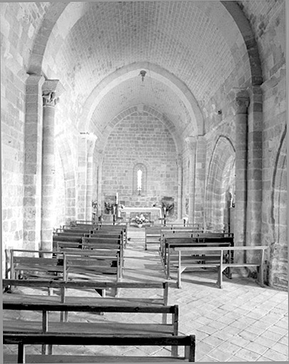 Eglise : champ.