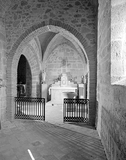 Eglise, chapelle sud : vue prise depuis l'ouest.