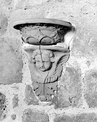 Bénitier (n° 1).